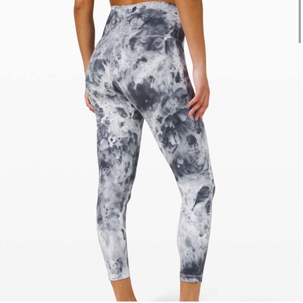 Lululemon Wunder Under High-Rise Tight 25" *Luxtreme
Marble Dye Classic